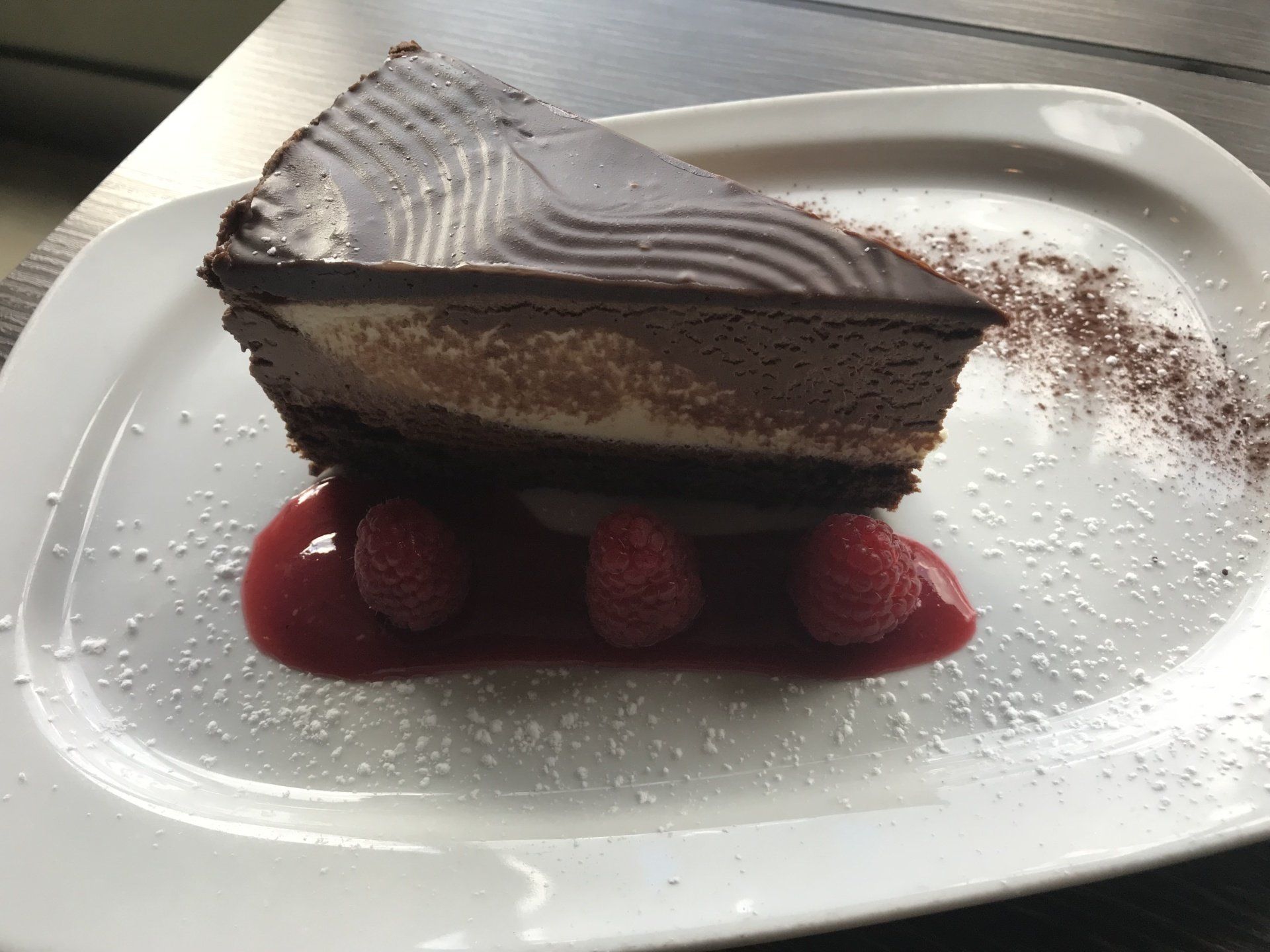 MARMOR-SCHOKOLADENMOUSSE-KUCHEN