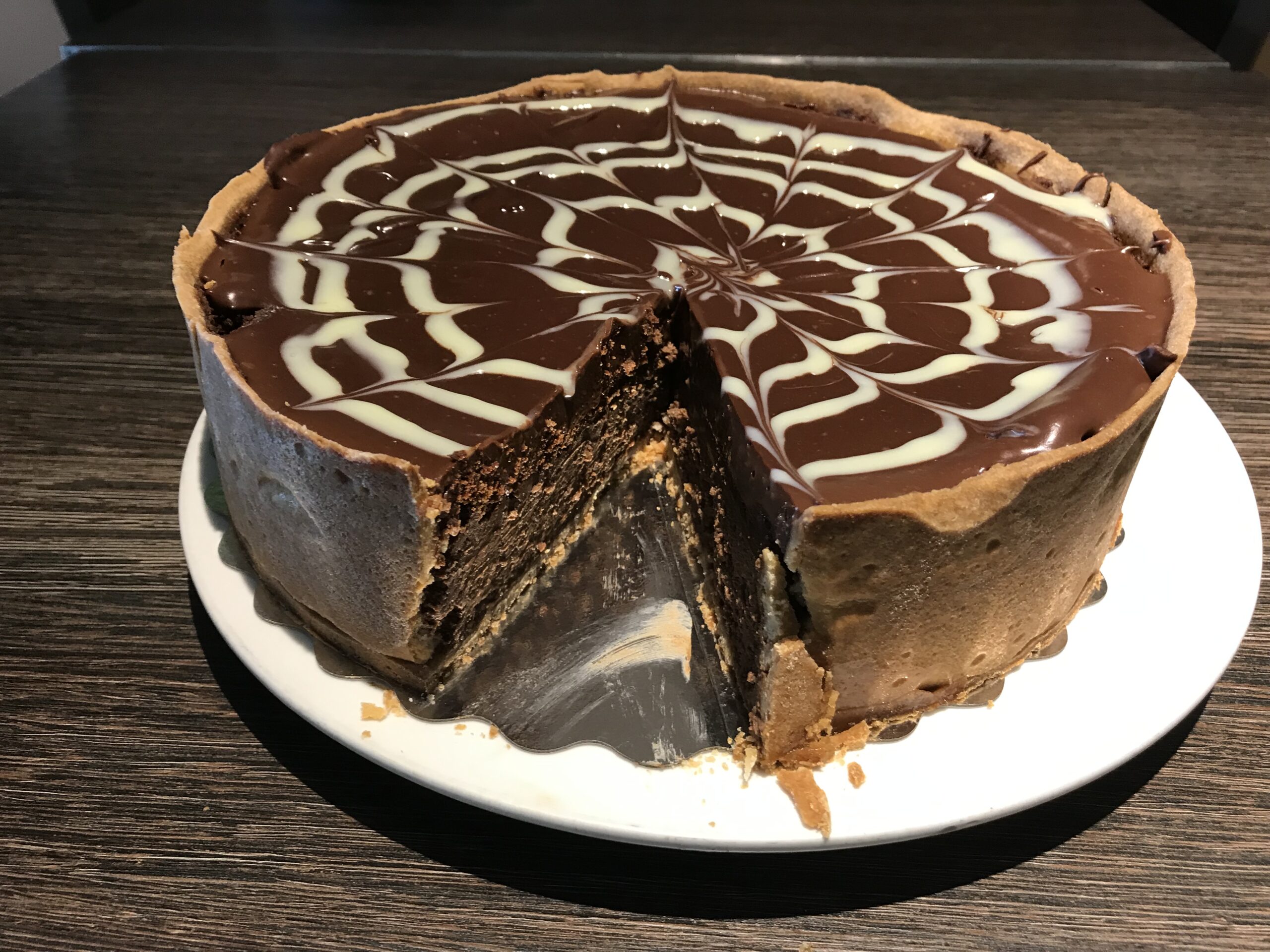 WEISSER ODER DUNKLER SCHOKOLADENKÄSEKUCHEN