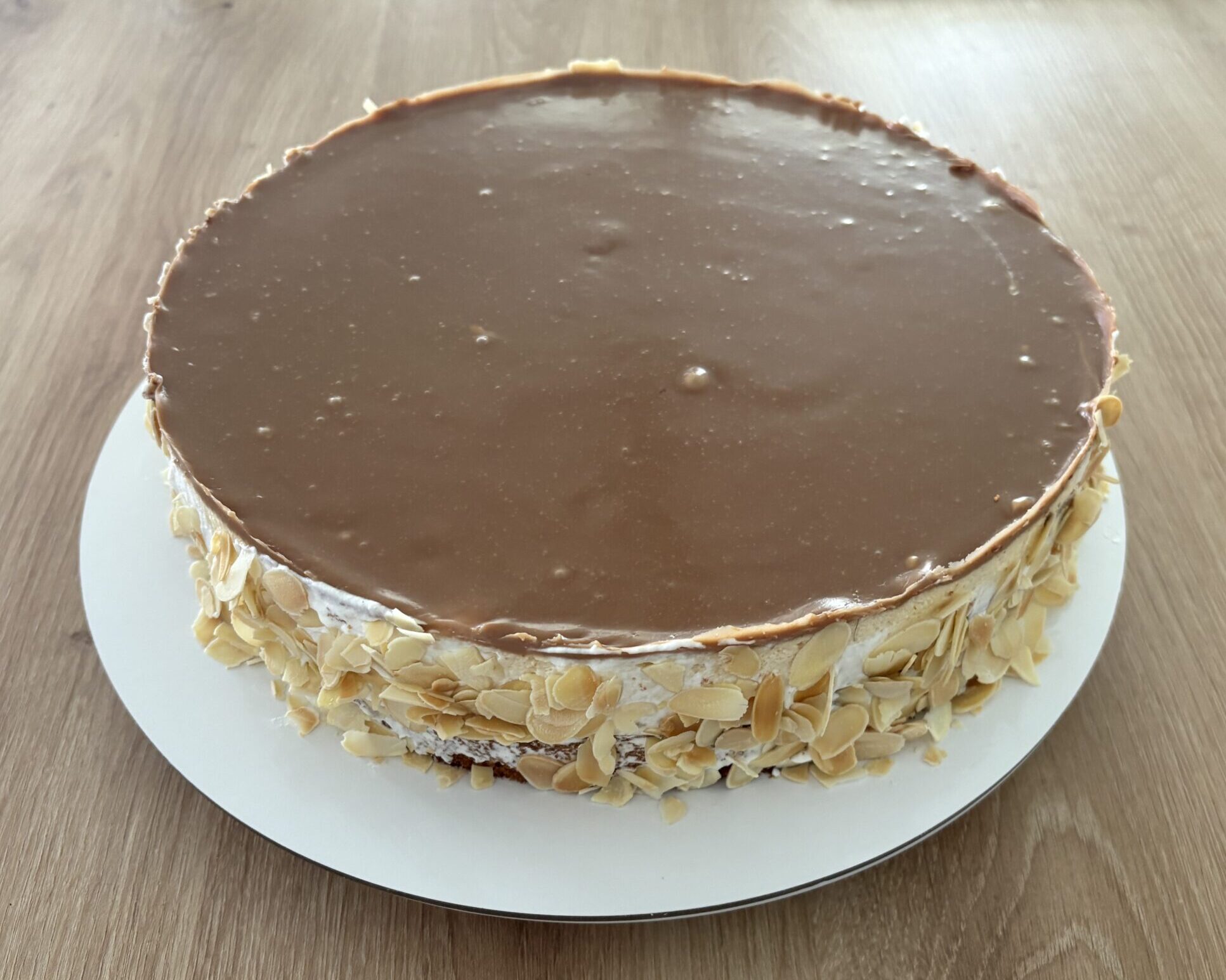 GESALZENER KARAMELLKÄSEKUCHEN