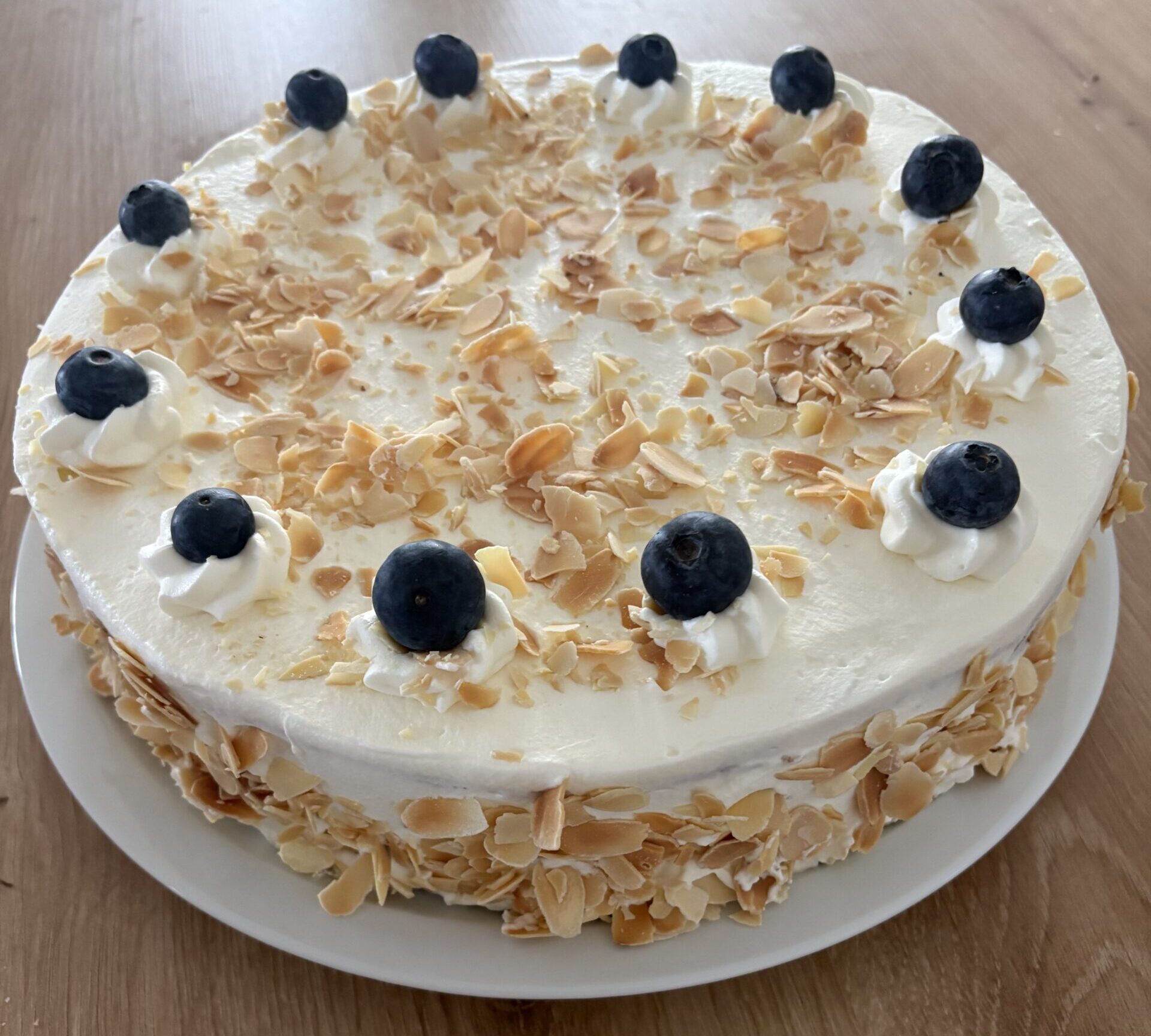 HEIDELBEERE-MARILLEN-MOUSSEKUCHEN